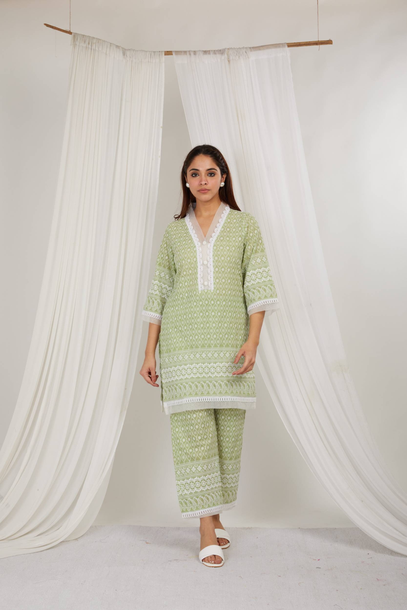 AVOCADO THREAD EMBROIDERED COTTON CO ORD - SET OF 2