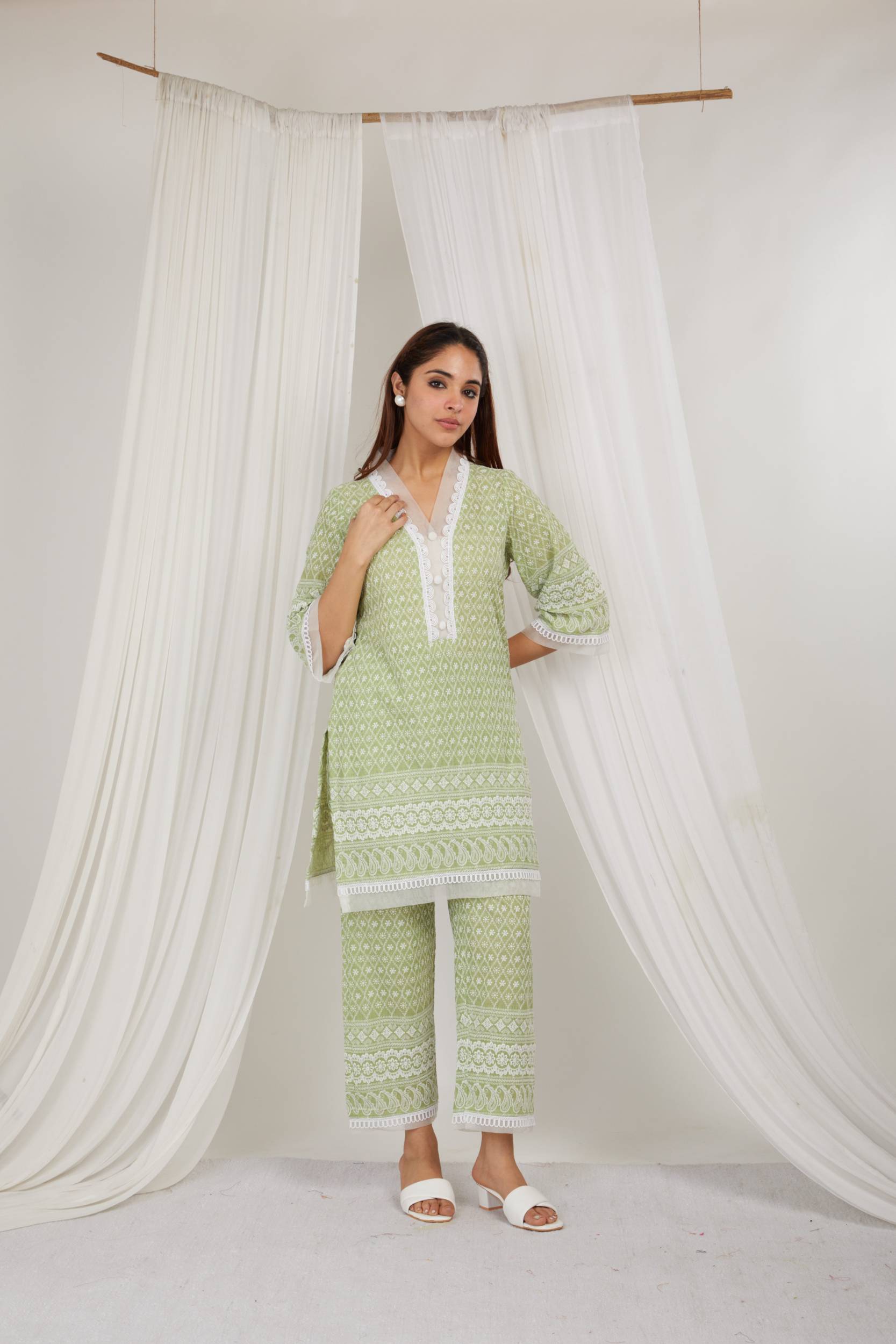 AVOCADO THREAD EMBROIDERED COTTON CO ORD - SET OF 2