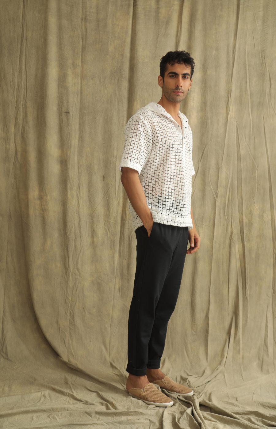 WHITE CROCHET KNIT HOODIE SHIRT