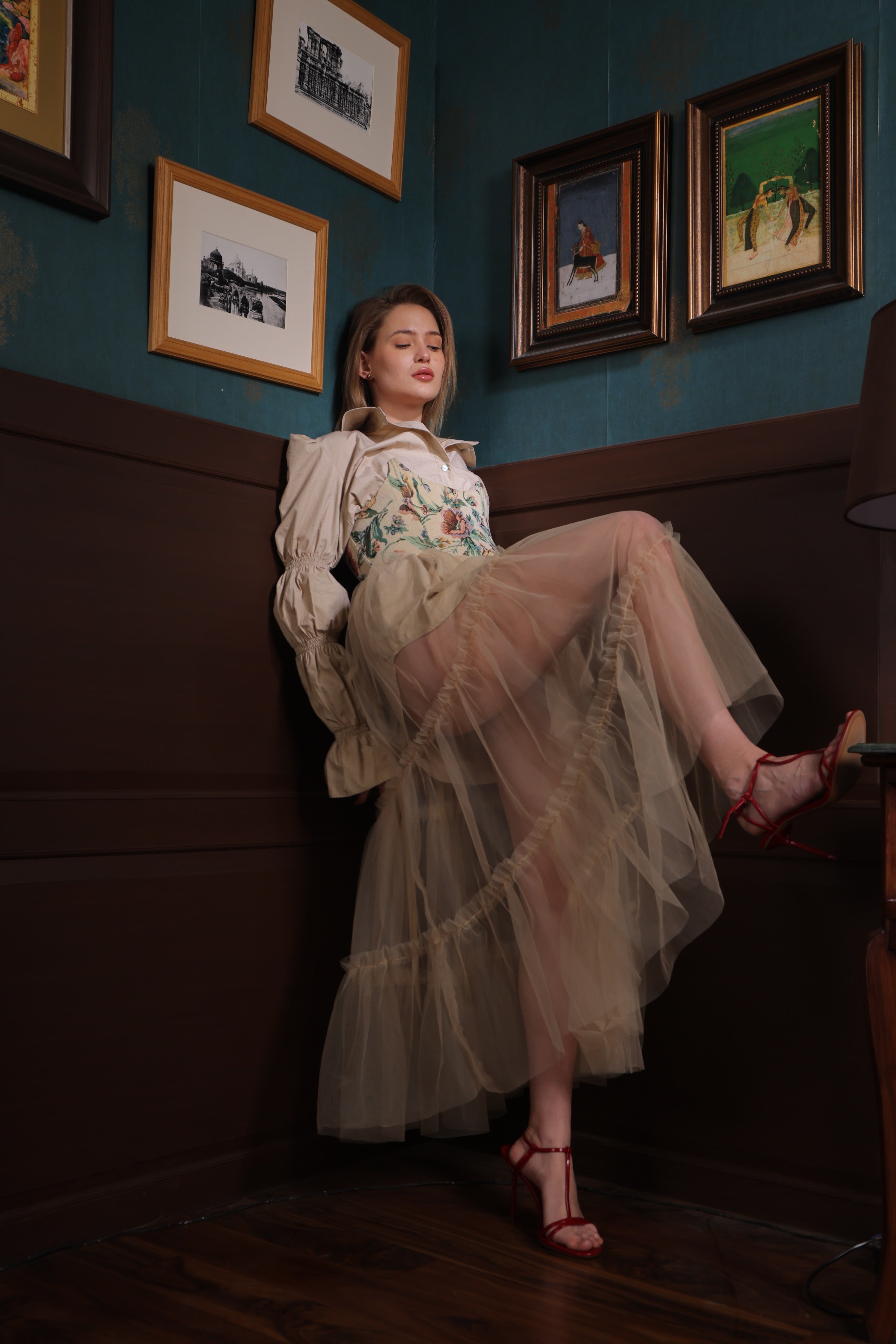 BEIGE TULLE LAYERED LONG SKIRT