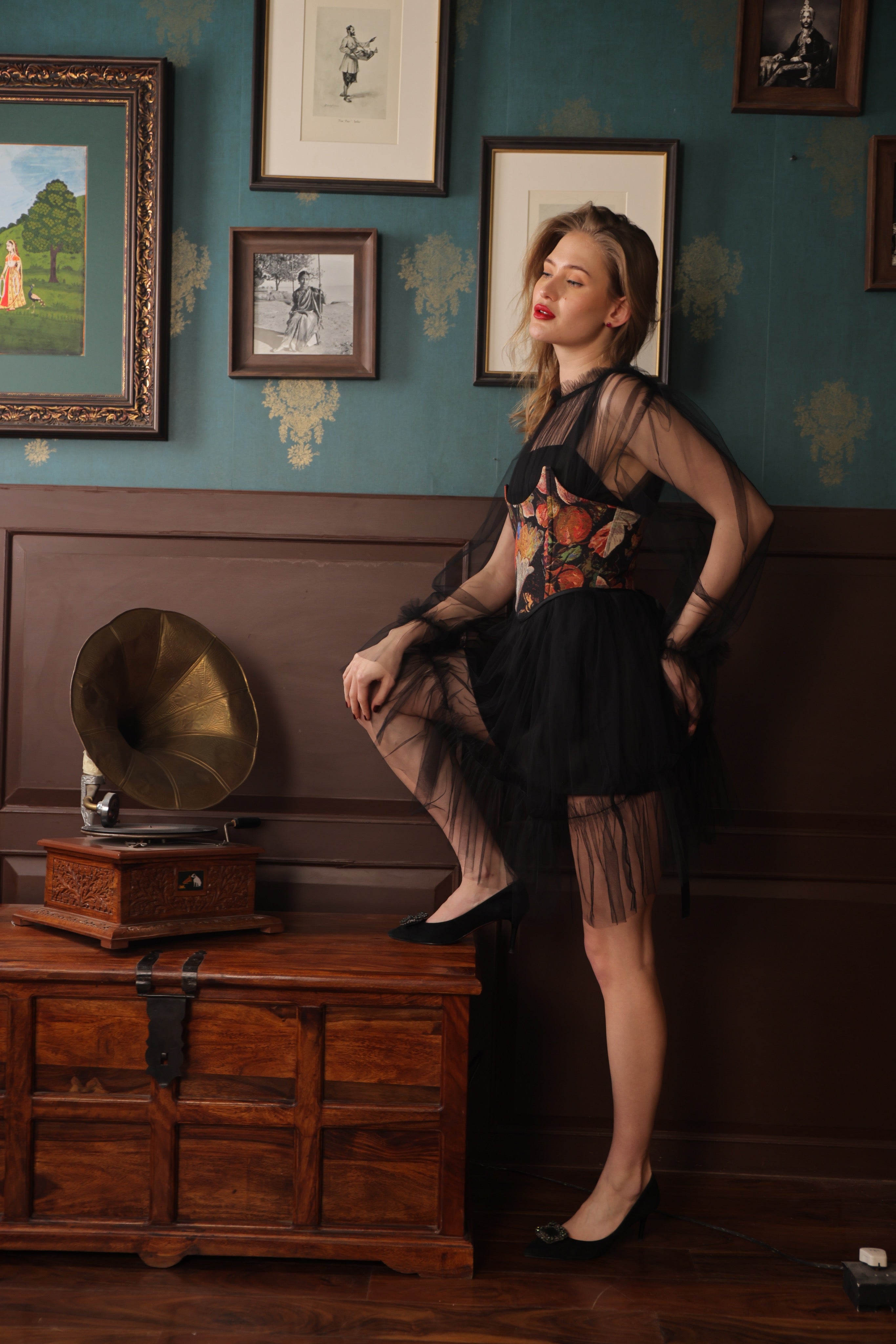 MIDNIGHT RUFFLE CORSET DRESS SET