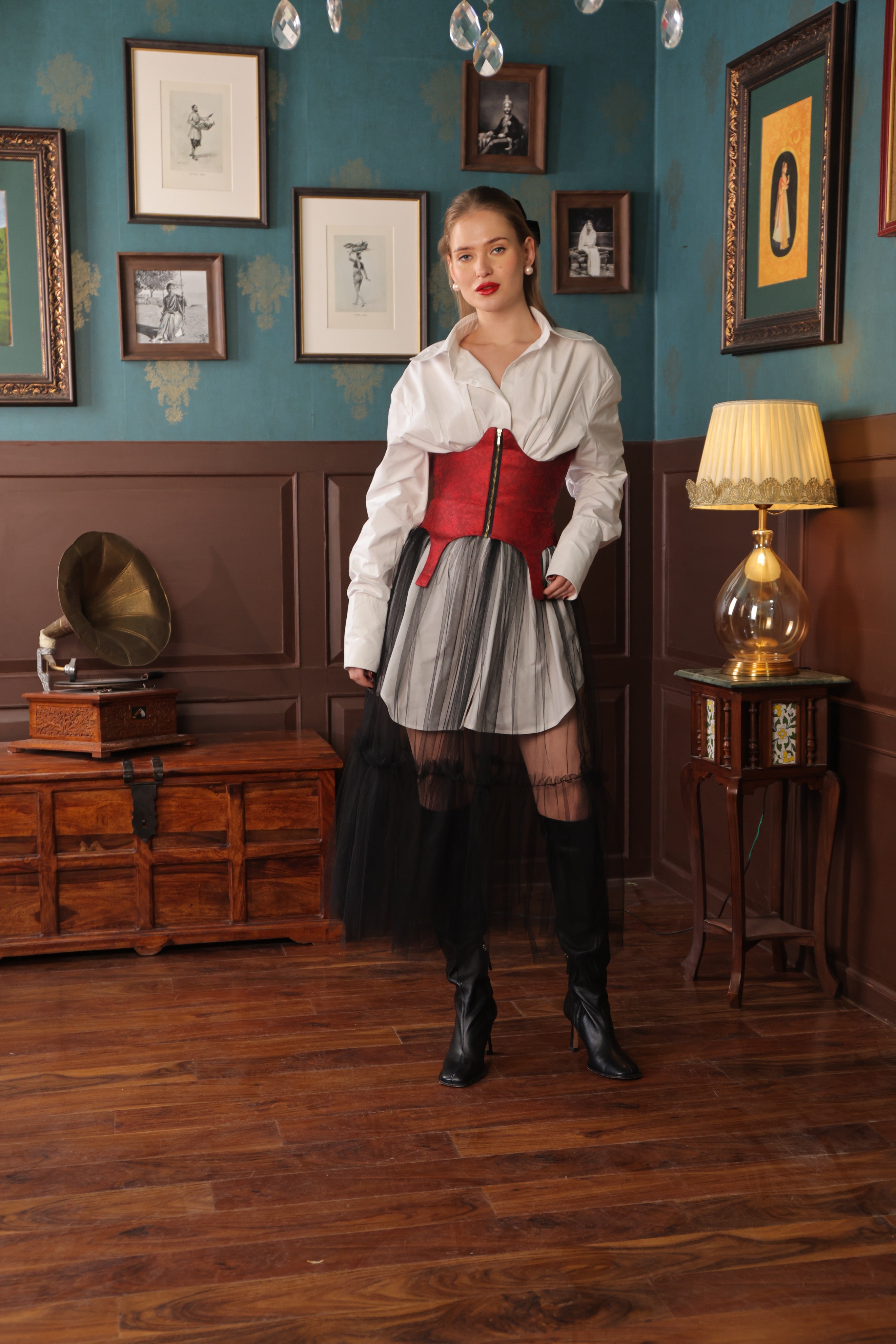 RED REBELLION CORSET BELT