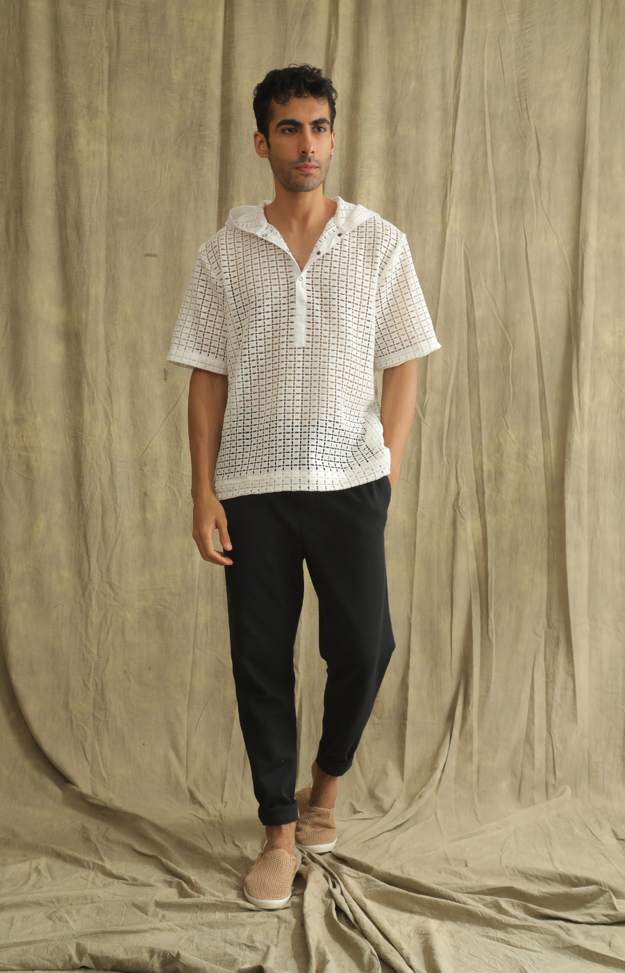 WHITE CROCHET KNIT HOODIE SHIRT