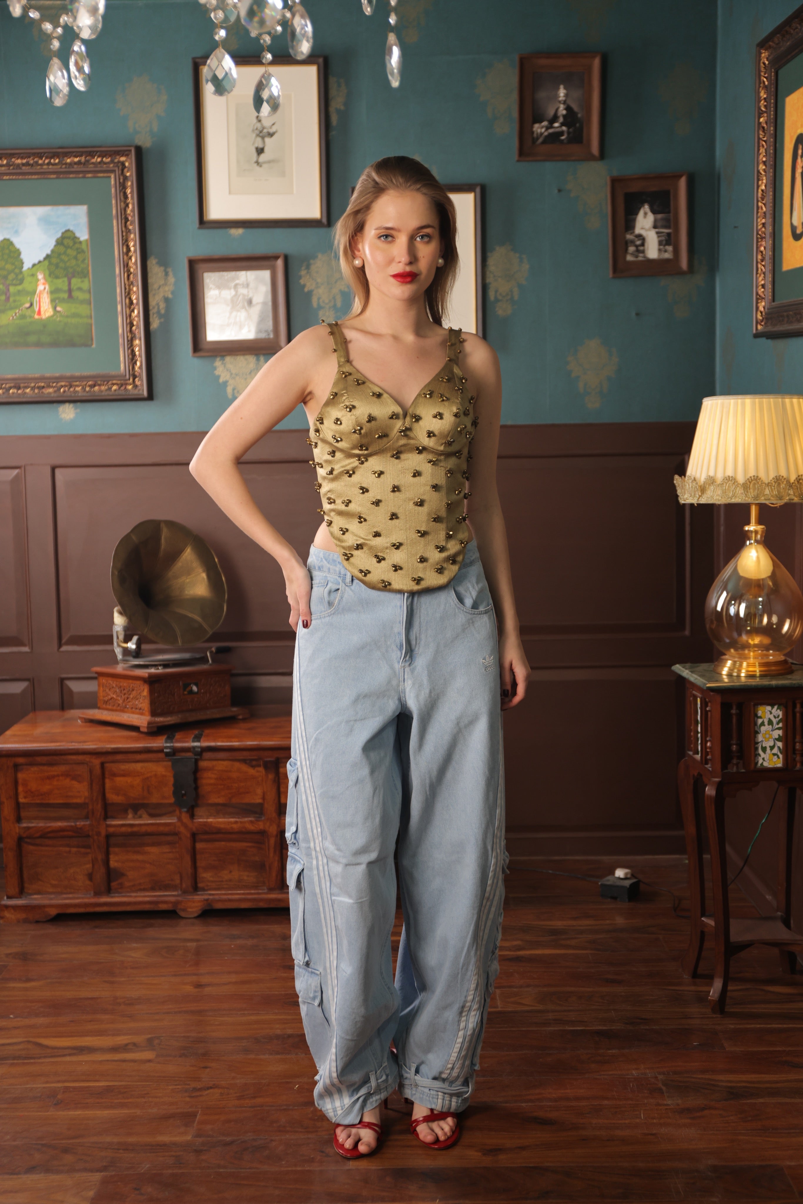 QUEEN'S ARMOUR CORSET