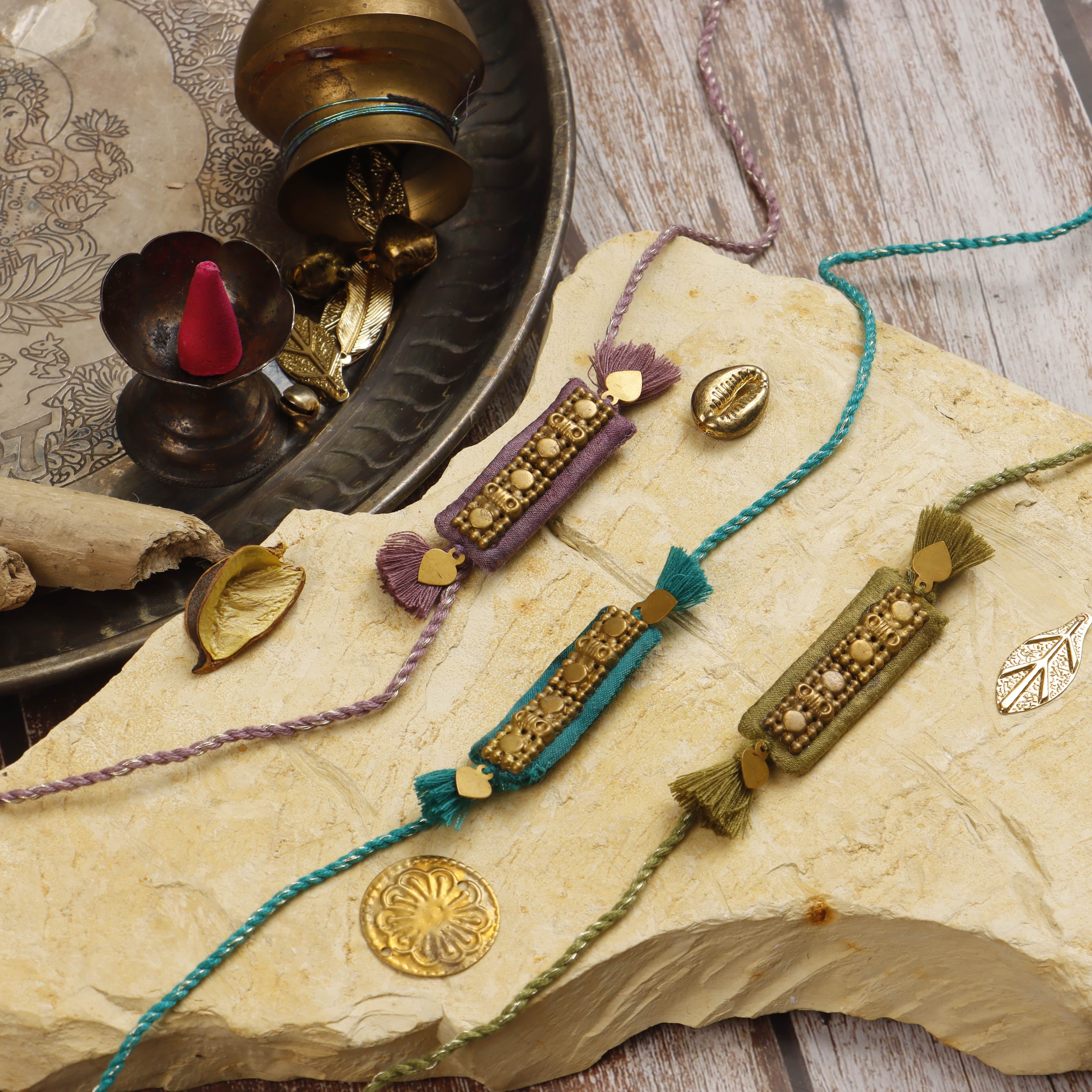 LILAC - REGAL RECTANGULAR RAKHI