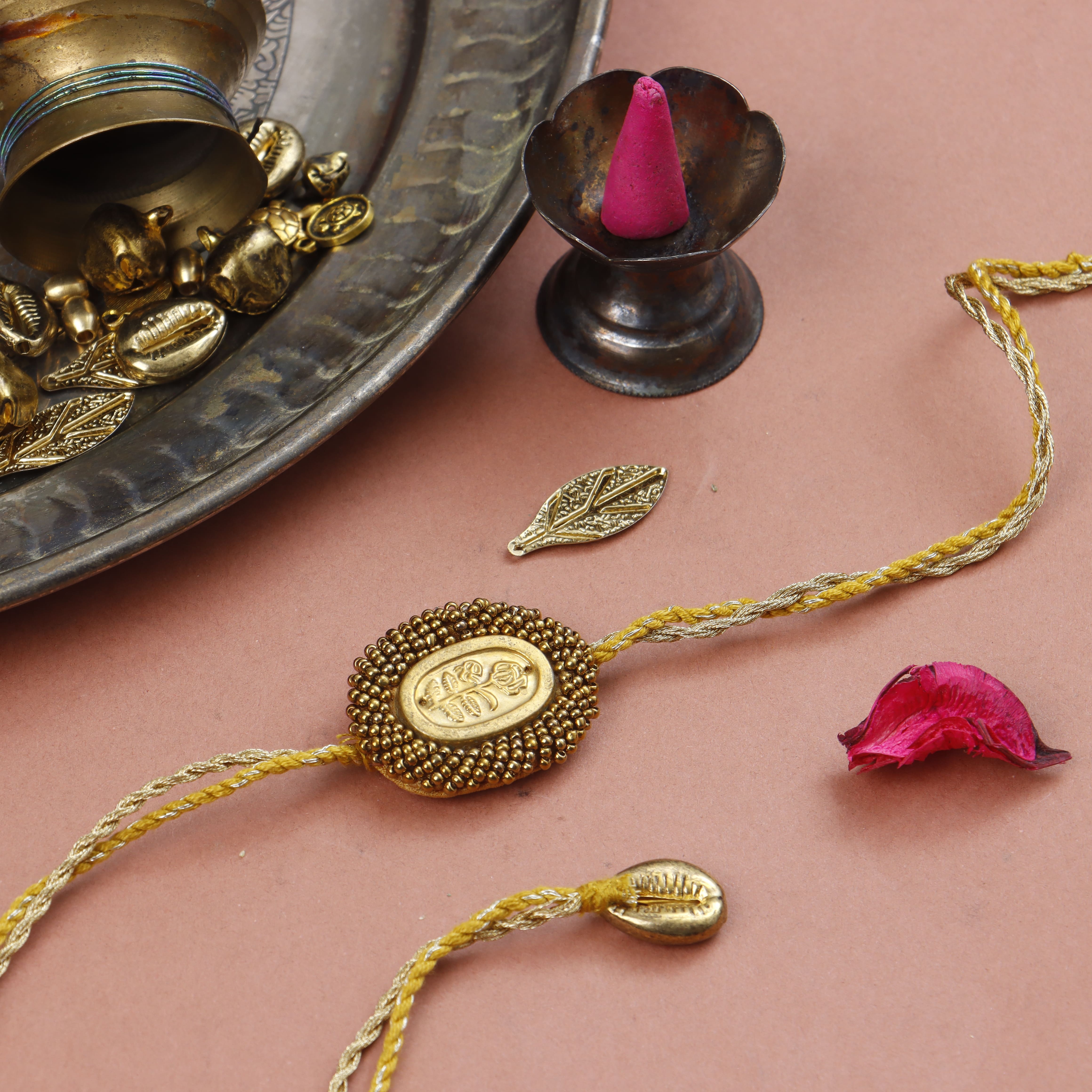 MEDALLION - GOLDEN BLOOM RAKHI