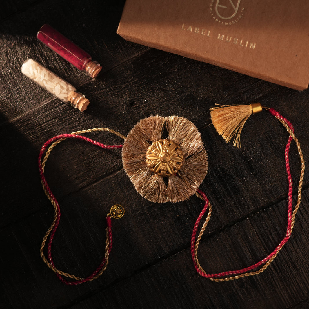 RANI ZARI GHOOMAR RAKHI